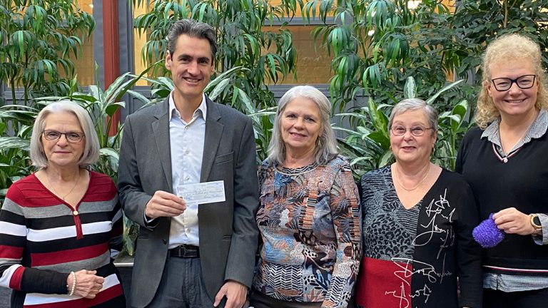 Photo des trois dames, Frédéric Calon et Julie Méthot