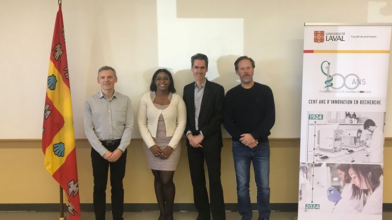 Membres du jury et Méryl-Farelle Oye Mintsa Mi-mba